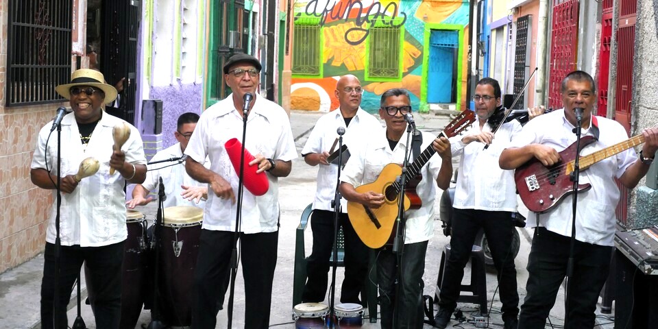 culture criollo travel venezuela bocado strawberry caracas san agustin paranda