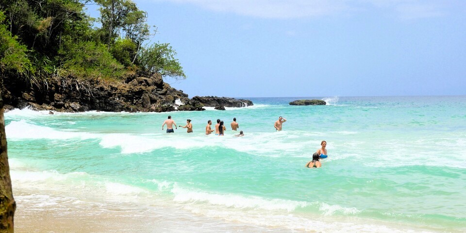 culture criollo travel venezuela bocado pineapple chuspa playa caribe