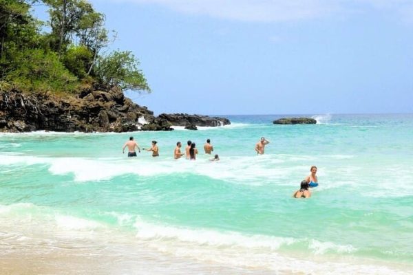 culture criollo travel venezuela bocado pineapple chuspa playa caribe